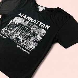 Black Manhattan Graphic Crop Top Small